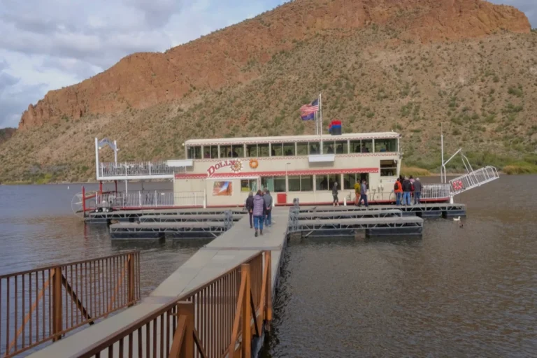 Dolly Steamboat on Canyon Lake, Apache Junction AZ