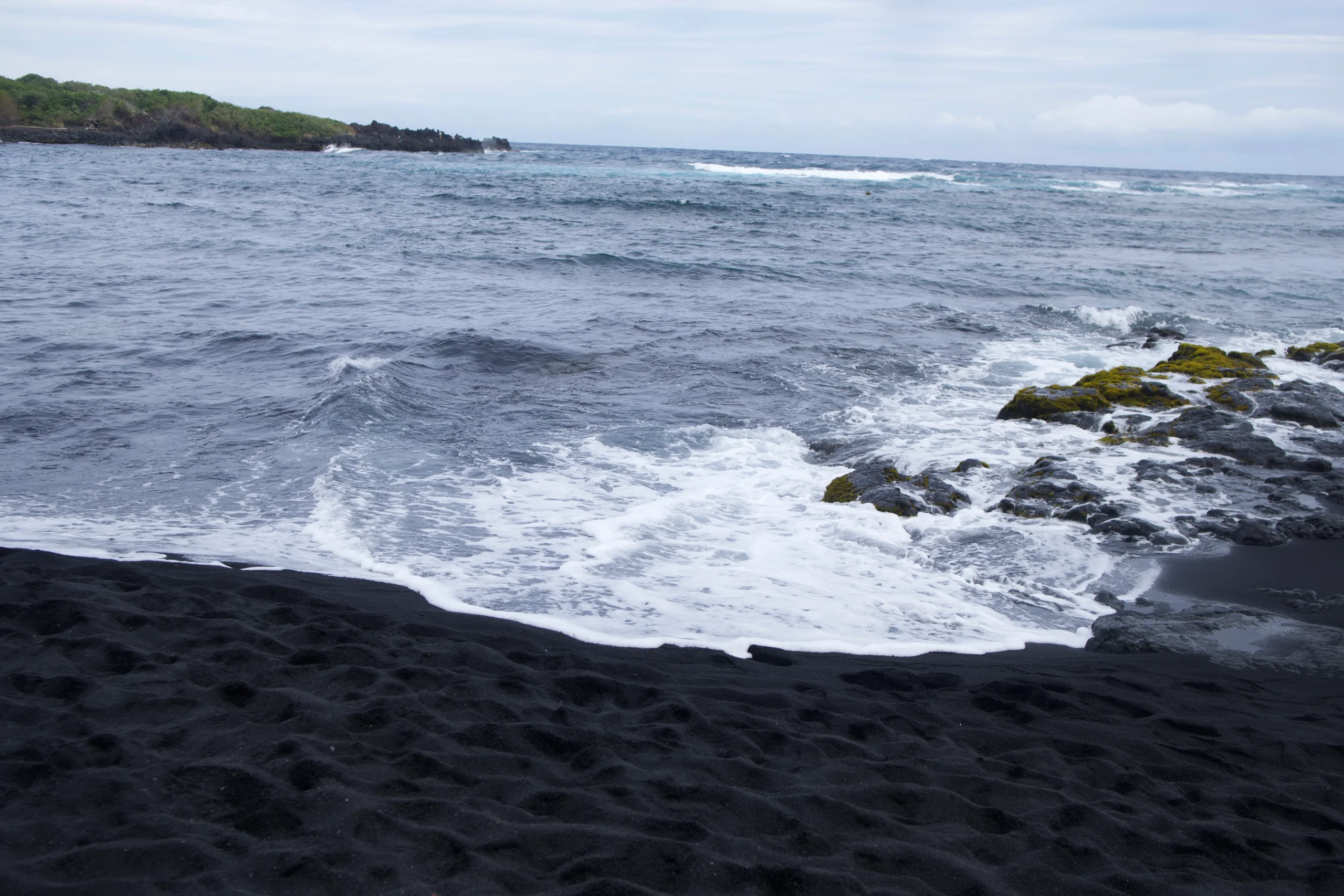 Punaluʻu Black Sand Beach