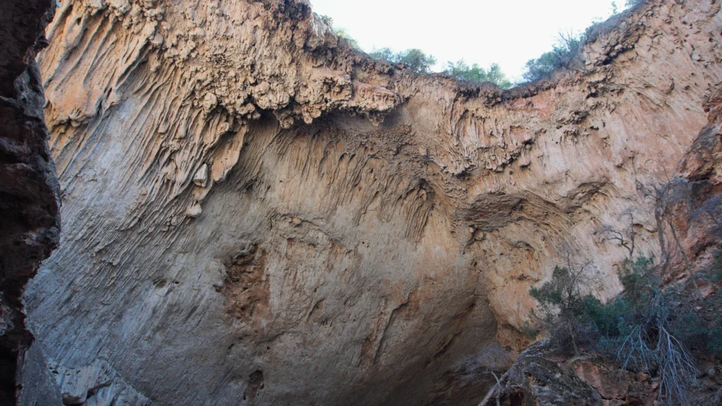 Travertine bridge 