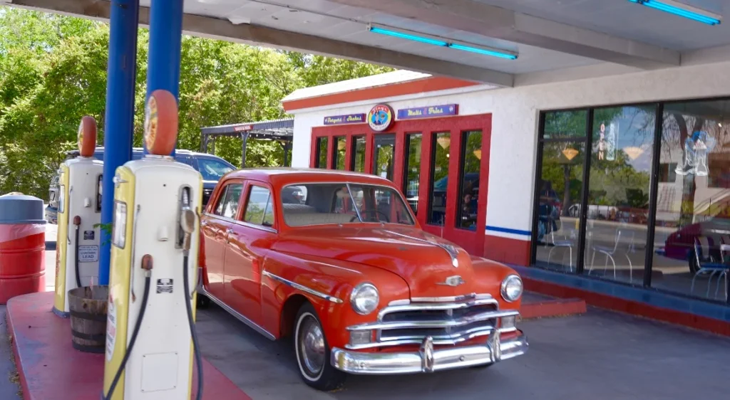 Bing's Burger Station, Old Town Cottonwood